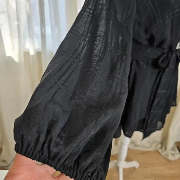 Black long sleeve Romper - Picture 9 of 13